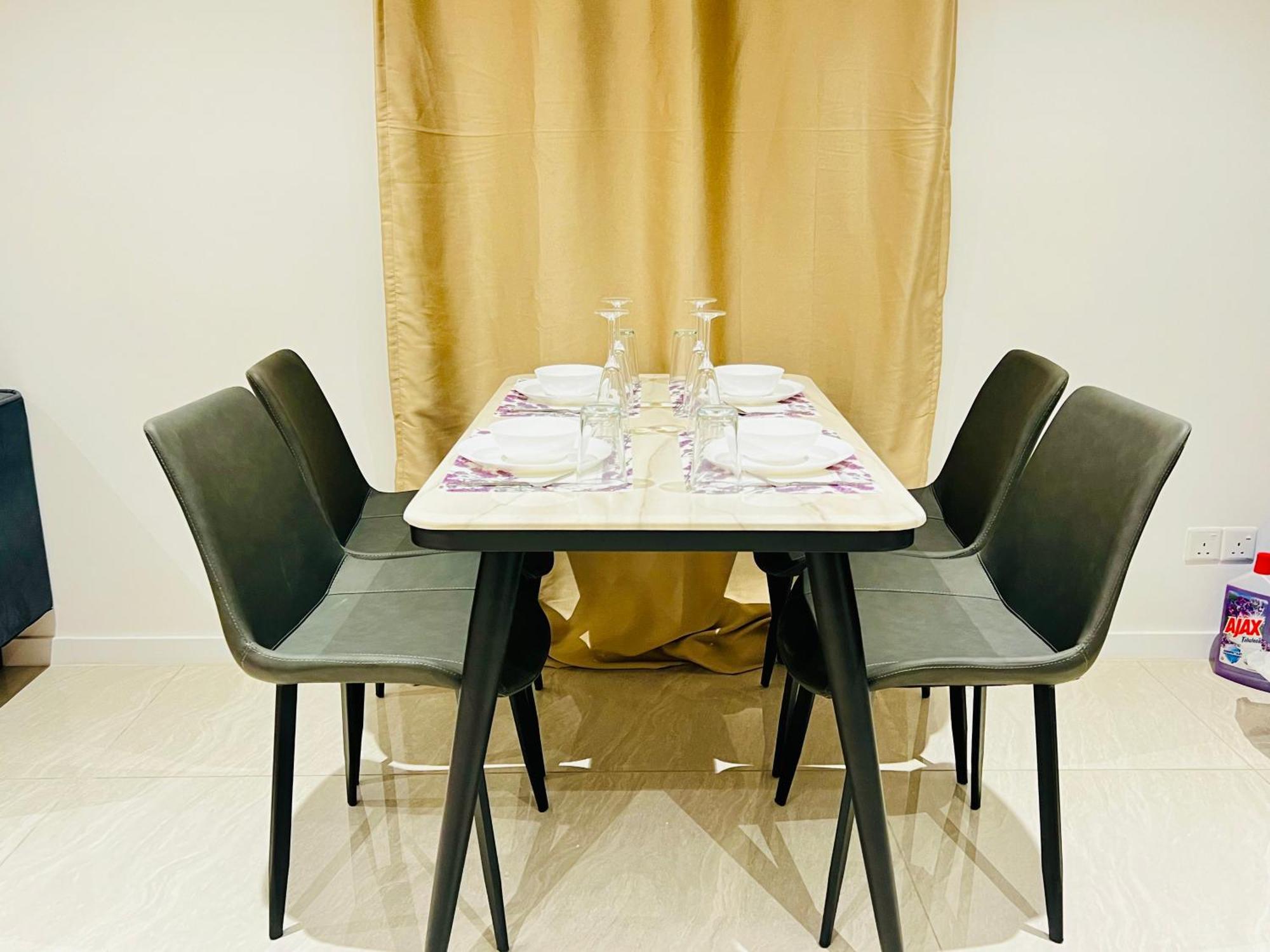 Cozy & Stylish At Quill By Tasrifa Pangsapuri Kuala Lumpur